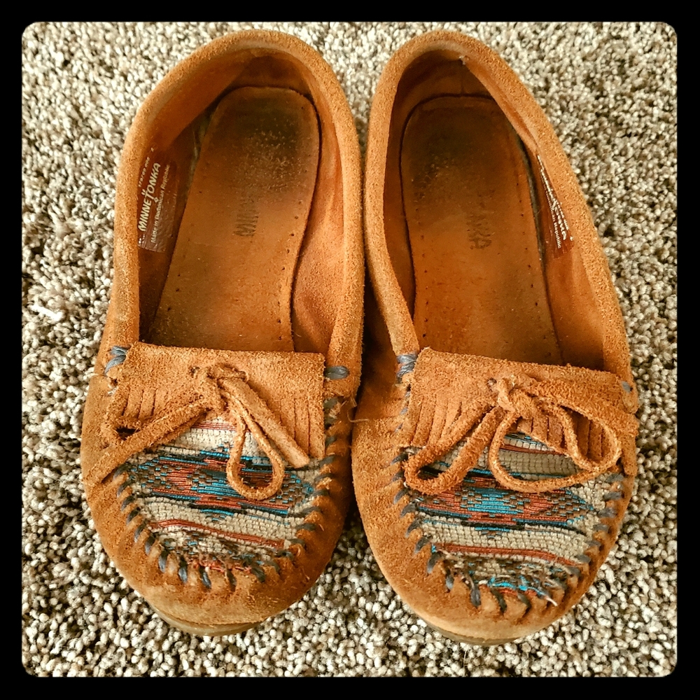 Minnetonka Aztec Moccasins - Size 7